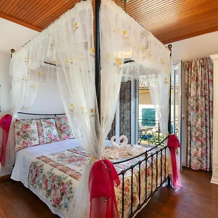 Evi's Maisonette *