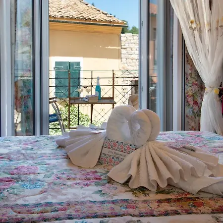 Evi's Maisonette *